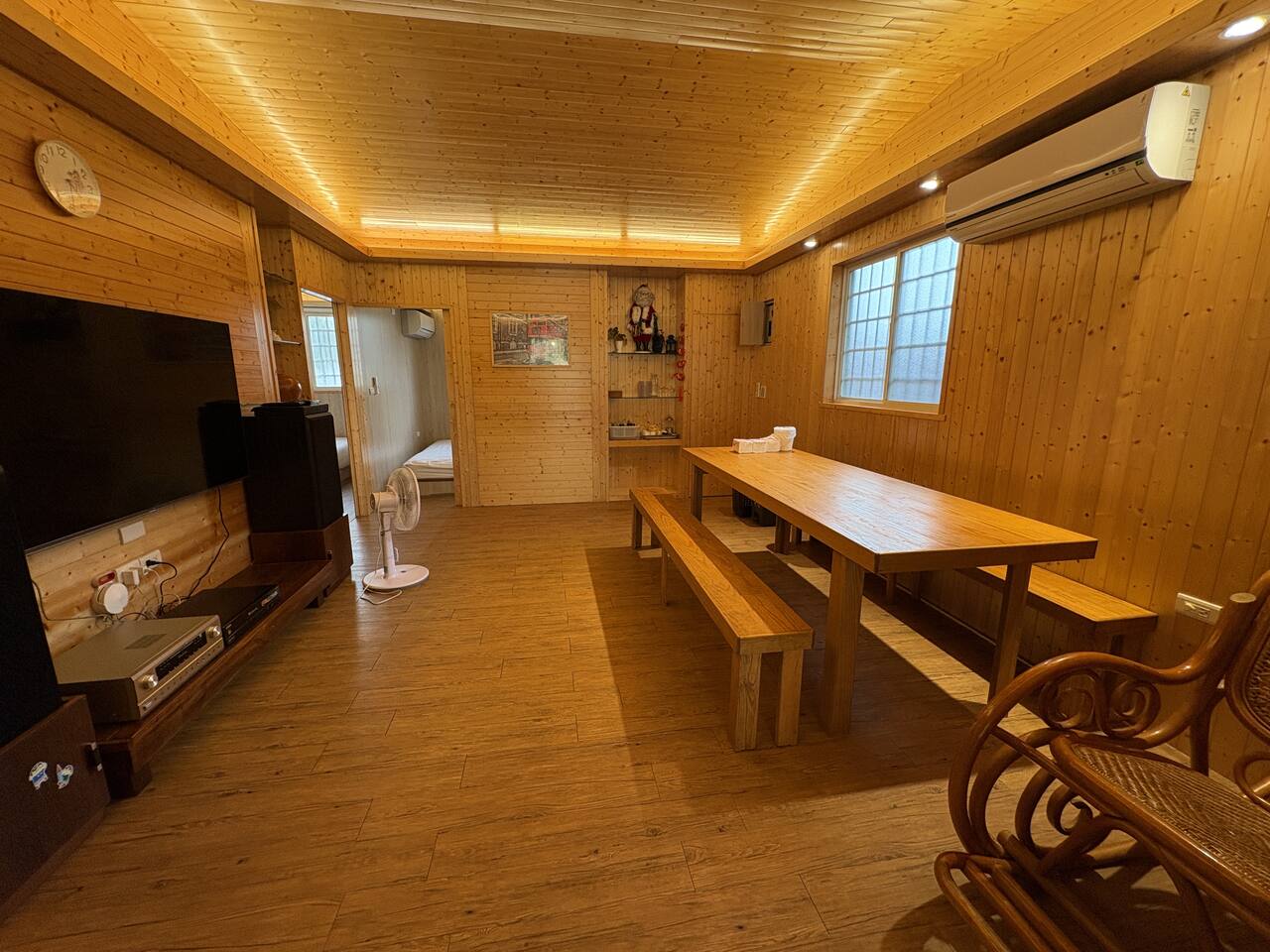 別館客廳 KTV 設施